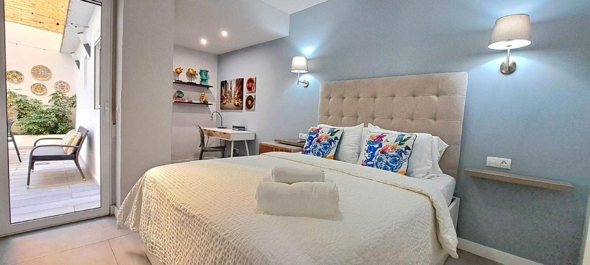 New! Renovated, Centrally Located, Private Entrance, Terrace Apartment Valencia Ngoại thất bức ảnh